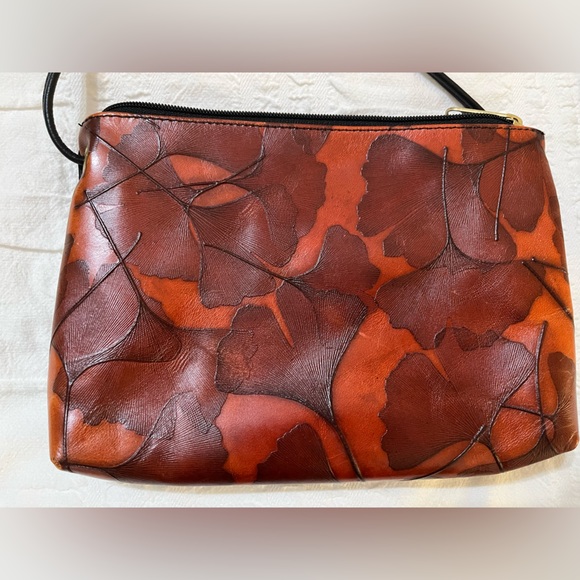 Vintage C.L. Whiting Collection Leaf Leather Crossbody purse